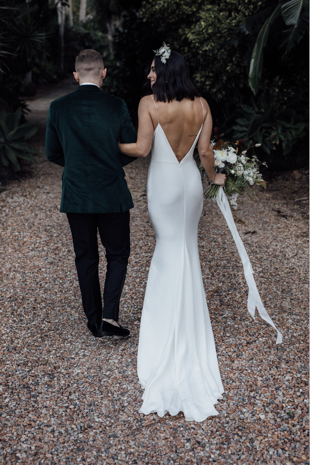 Looking for a simple white wedding dress? Read these tips for choosing the  perfect gown!